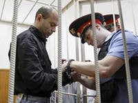 Дмитрий Павлюченков взят под стражу в зале суда Дмитрий Павлюченков взят под стражу в зале суда