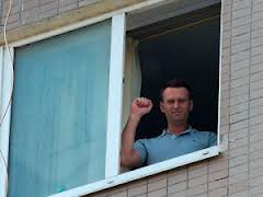 СК подтвердил, что следователи допрашивают брата Навального СК подтвердил, что следователи допрашивают брата Навального