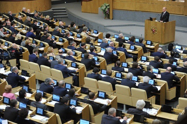 Госдума приняла поправку о распространении "закона Димы Яковлева" на все страны. Госдума приняла поправку о распространении "закона Димы Яковлева" на все страны.