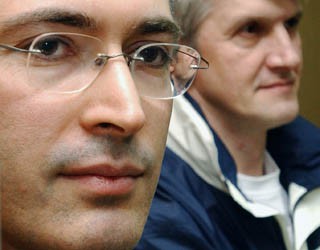 Прокурор просит снизить срок заключения Ходорковского и Лебедева Прокурор просит снизить срок заключения Ходорковского и Лебедева