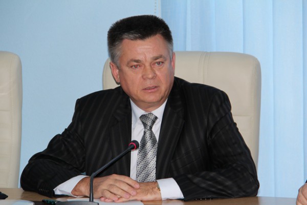 Лебедев возглавил Минобороны Украины, а Захарченко сохранил пост главы МВД Лебедев возглавил Минобороны Украины, а Захарченко сохранил пост главы МВД