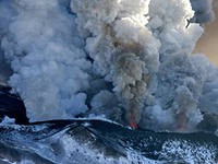 Пеплопад в поселке Козыревск Усть-Камчатского района Пеплопад в поселке Козыревск Усть-Камчатского района