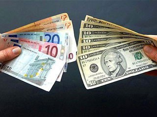 В четверг официальный курс евро стал ниже на 41,9 копейки В четверг официальный курс евро стал ниже на 41,9 копейки
