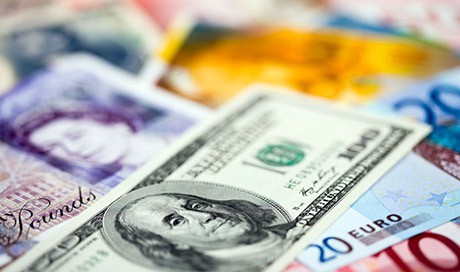 На выходные и понедельник официальный курс евро увеличился до 40,11 руб На выходные и понедельник официальный курс евро увеличился до 40,11 руб