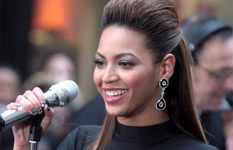 Beyonce выпала честь спеть гимн США на инаугурации Обамы Beyonce выпала честь спеть гимн США на инаугурации Обамы