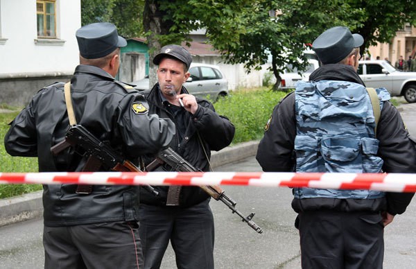 В Нальчике уничтожен подозреваемый в убийстве Бориса Жерукова и Казбека Геккиева В Нальчике уничтожен подозреваемый в убийстве Бориса Жерукова и Казбека Геккиева