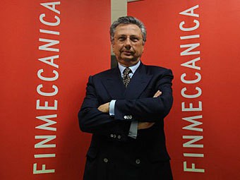 По подозрению в даче взятки властям Индии арестован глава Finmeccanica По подозрению в даче взятки властям Индии арестован глава Finmeccanica