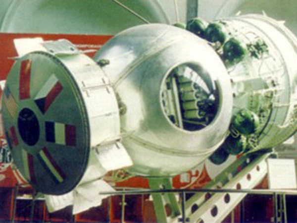 На Байконур доставлены ракета "Союз-2.16" и аппарат "Бион-М" На Байконур доставлены ракета "Союз-2.16" и аппарат "Бион-М"