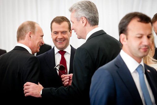 Перезагрузка правительства? Перезагрузка правительства?