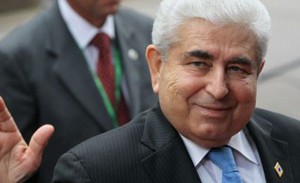 В связи с переговорами президента Кипра с "тройкой" отложено заседание парламента страны В связи с переговорами президента Кипра с "тройкой" отложено заседание парламента страны