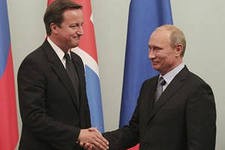 Президент России и премьер Великобритании обсудили кризис на Кипре