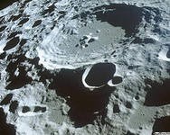 Анализ выбросов пыли и газа на поверхности Луны показал присутствие ртути и водорода