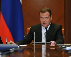 За адресную поддержку малого бизнеса выступил Медведев За адресную поддержку малого бизнеса выступил Медведев