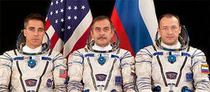Экипаж "Союза" перешел с дневного на ночной режим работы Экипаж "Союза" перешел с дневного на ночной режим работы