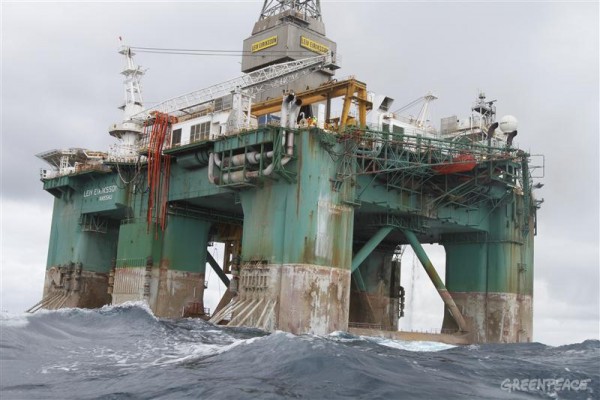 Самое лучшее решение - объявить до конца года мораторий на добычу нефти в Арктике Самое лучшее решение - объявить до конца года мораторий на добычу нефти в Арктике