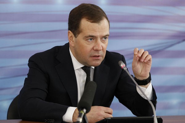Чиновники, злоупотребляющие привилегиями на дорогах, могут быть уволены Чиновники, злоупотребляющие привилегиями на дорогах, могут быть уволены