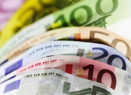 На пятницу официальный курс евро составляет 40,70 рублей На пятницу официальный курс евро составляет 40,70 рублей