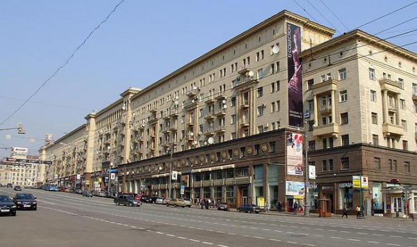 В Москве на Тверской улице появятся крупномерные деревья в вазонах В Москве на Тверской улице появятся крупномерные деревья в вазонах
