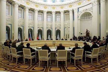 В РАН пытаются разжечь противоречия между рядовыми учеными и руководителями В РАН пытаются разжечь противоречия между рядовыми учеными и руководителями