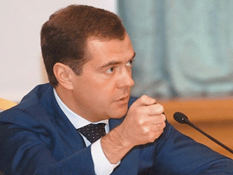 Из-за замедления роста экономики нужно провести корректировку ранее принятых решений Из-за замедления роста экономики нужно провести корректировку ранее принятых решений