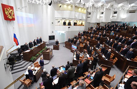 Россияне по новому закону смогут становиться сенаторами с 21 года Россияне по новому закону смогут становиться сенаторами с 21 года