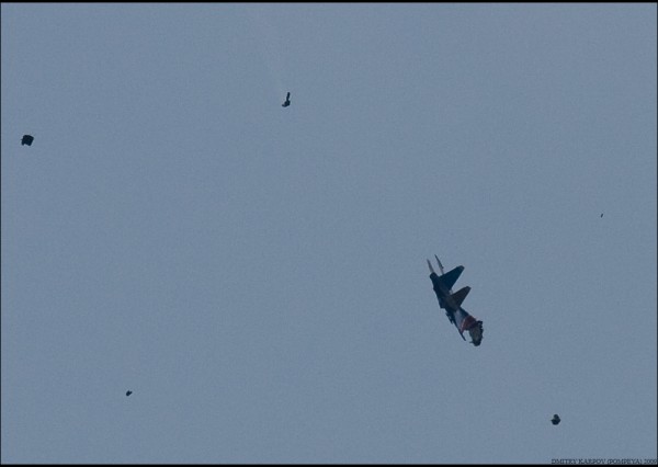Причиной аварии Су-27 в Карелии могло стать попадание птицы в один из двигателей Причиной аварии Су-27 в Карелии могло стать попадание птицы в один из двигателей