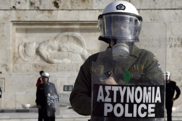В результате стрельбы в Греции 10 человек в критическом состоянии В результате стрельбы в Греции 10 человек в критическом состоянии