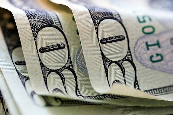 К осени доллар подорожает К осени доллар подорожает