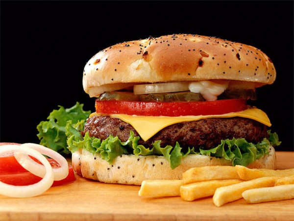 С продажи в McDonald's убрали самый дорогой гамбургер С продажи в McDonald's убрали самый дорогой гамбургер