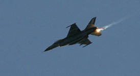 Турецкий истребитель F-16 разбился Турецкий истребитель F-16 разбился