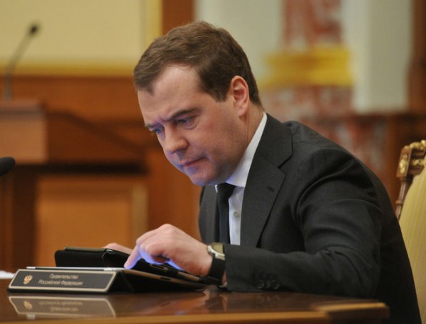 Премьер-министр России разрешил называть его Димоном Премьер-министр России разрешил называть его Димоном