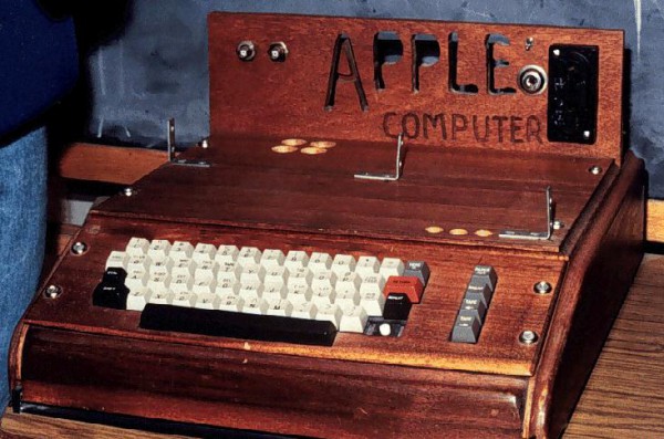 Продан еще один раритетный компьютер Apple Продан еще один раритетный компьютер Apple