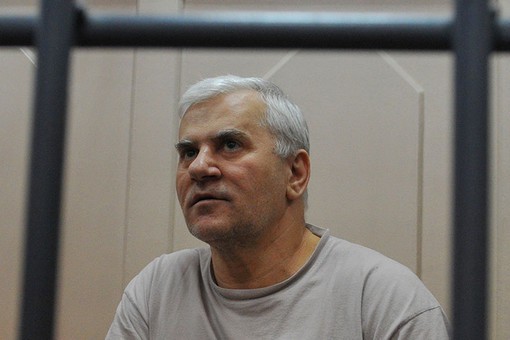Басманный суд отстранил мэра Махачкалы Саида Амирова от занимаемой должности Басманный суд отстранил мэра Махачкалы Саида Амирова от занимаемой должности