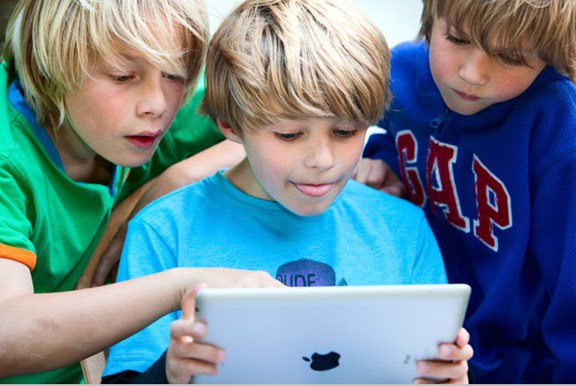 Школьники Лос-Анджелеса получат iPad Школьники Лос-Анджелеса получат iPad