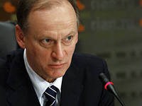 ФБР и ФСБ обсудят решение по бывшему сотруднику американских спецслужб Эдварду Сноудену ФБР и ФСБ обсудят решение по бывшему сотруднику американских спецслужб Эдварду Сноудену