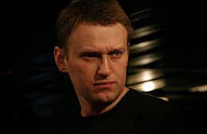 Навальный освобожден под подписку о невыезде Навальный освобожден под подписку о невыезде