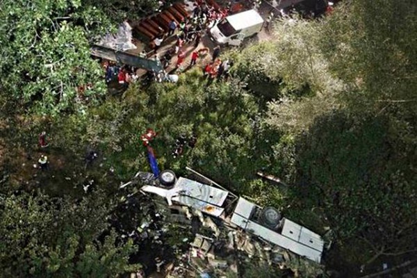 В Италии погибли не менее 38 человек В Италии погибли не менее 38 человек