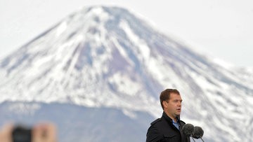 Медведев намерен вновь посетить Курилы Медведев намерен вновь посетить Курилы