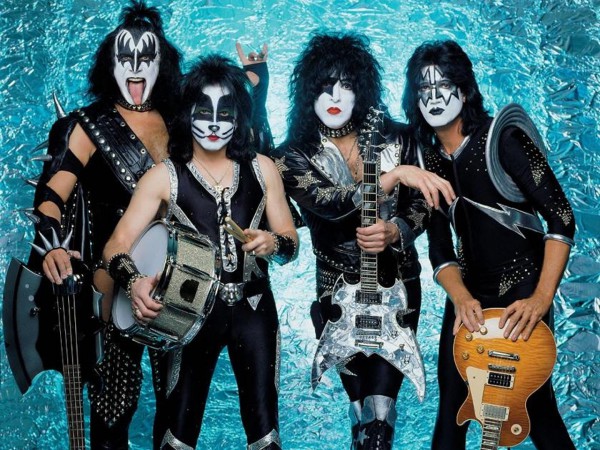 KISS снимут документальный фильм о себе KISS снимут документальный фильм о себе