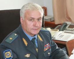 Генерал Глухов подал рапорт на отпуск с последующим увольнением. Генерал Глухов подал рапорт на отпуск с последующим увольнением.
