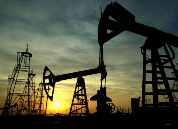 Нефть подорожала на фоне египетских событий Нефть подорожала на фоне египетских событий