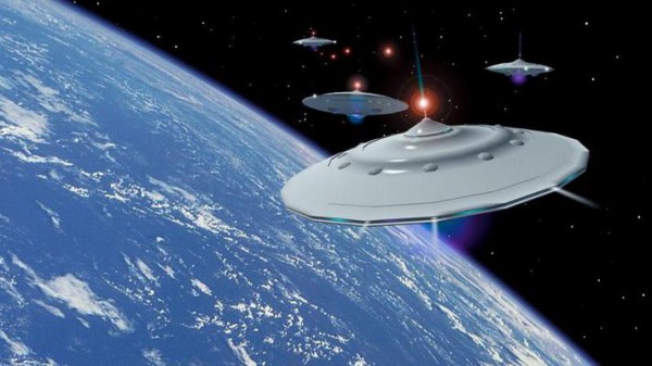 Астронавт NASA снял НЛО возле МКС Астронавт NASA снял НЛО возле МКС