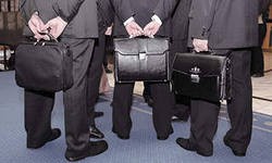 Численность госслужащих будут регулировать с помощью закона Численность госслужащих будут регулировать с помощью закона