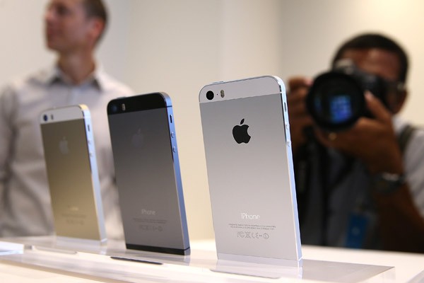 После презентации новых продуктов акции Apple упали После презентации новых продуктов акции Apple упали