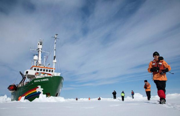 Активисты Гринпис с судна Arctic Sunrise отказались давать показания Активисты Гринпис с судна Arctic Sunrise отказались давать показания