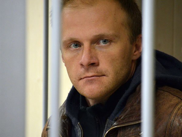 Российские СМИ протестуют против ареста фотографа Дениса Синякова Российские СМИ протестуют против ареста фотографа Дениса Синякова
