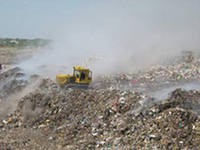 Крупная свалка тлеет на окраине Иваново Крупная свалка тлеет на окраине Иваново