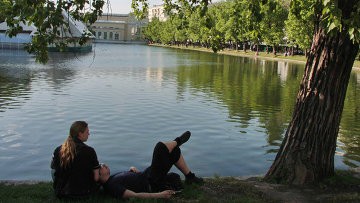 Небольшое похолодание принесет в Москву в среду грозу со штормовым ветром Небольшое похолодание принесет в Москву в среду грозу со штормовым ветром