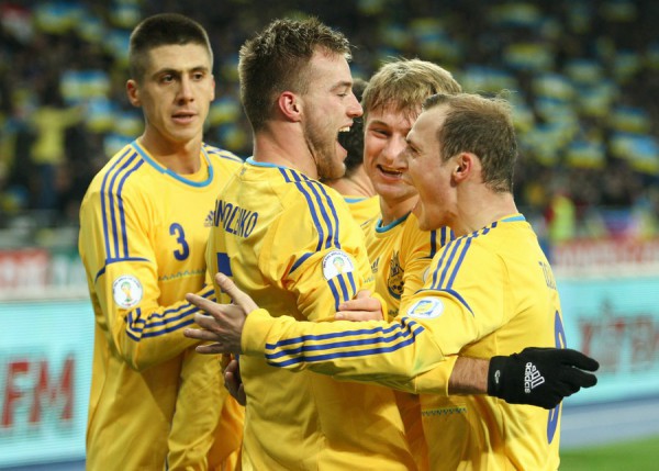 Сборная Украины уверенно победила французов в первом матче плей-офф отборочного турнира ЧМ-2014 Сборная Украины уверенно победила французов в первом матче плей-офф отборочного турнира ЧМ-2014