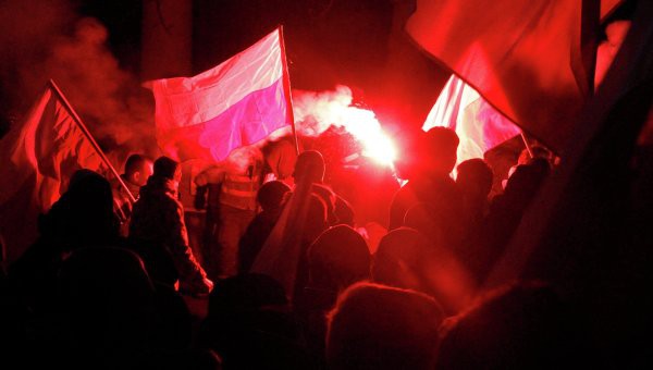 Власти Варшавы не намерены возмещать ущерб, нанесенный российскому посольству Власти Варшавы не намерены возмещать ущерб, нанесенный российскому посольству